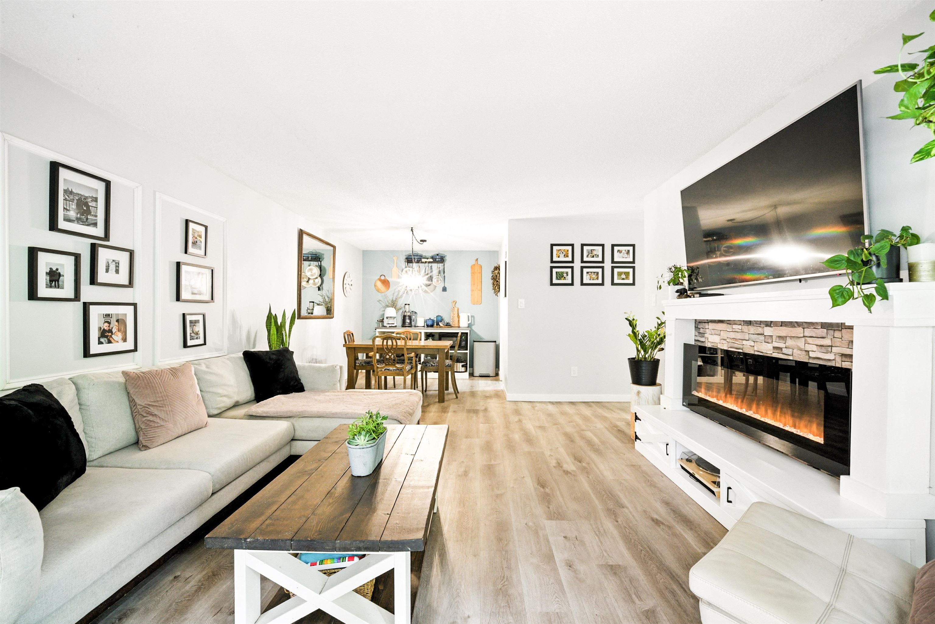 212-1955 Woodway Place, Burnaby, BC, V5B 4S5