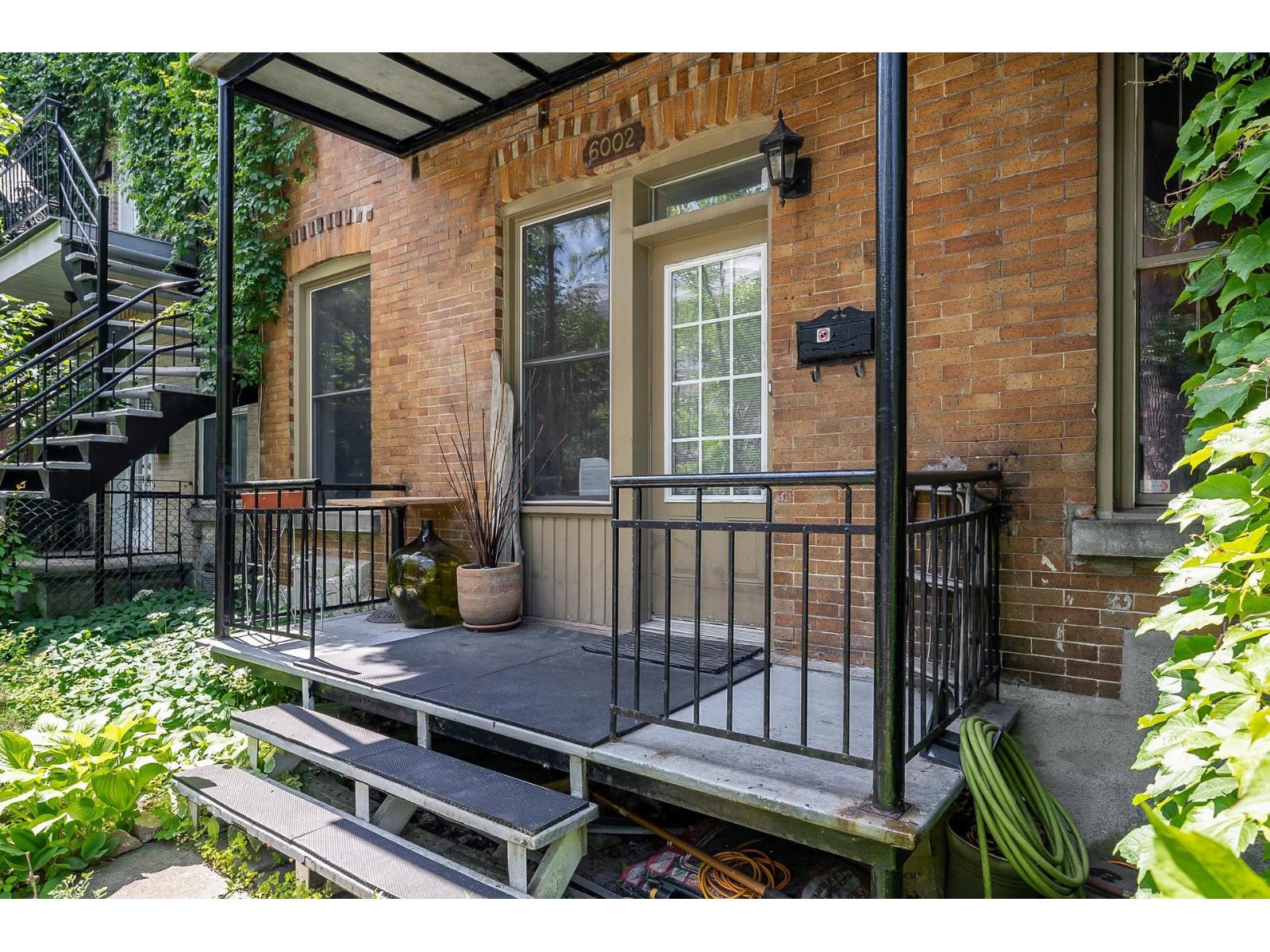 6002 Av. de l'Esplanade