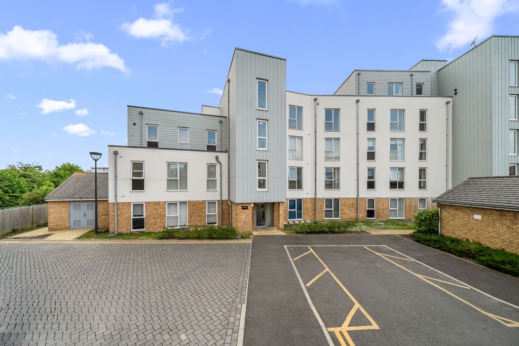 Additional image 21 of 2 bed flat for saleHawker Drive, Addlestone, Surrey KT15