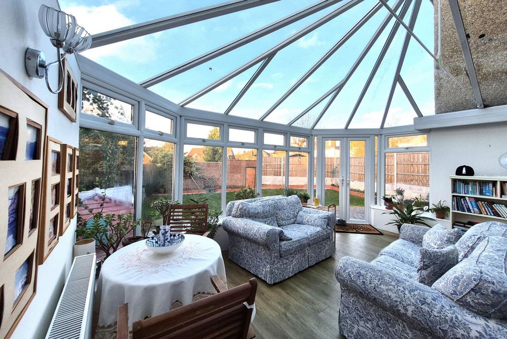 Additional image 6 of 4 bed semi-detached house for saleDevon Close, Buckhurst Hill IG9