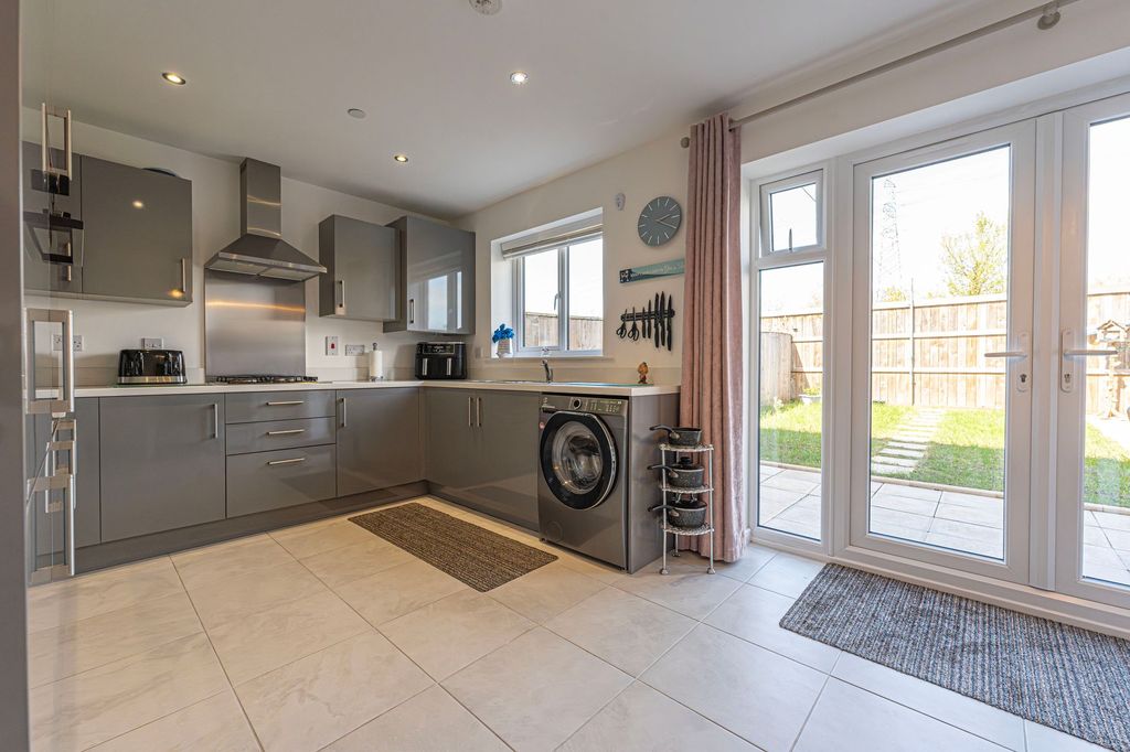 Additional image 5 of 3 bed semi-detached house for saleChapel Field Way, Newport NP19