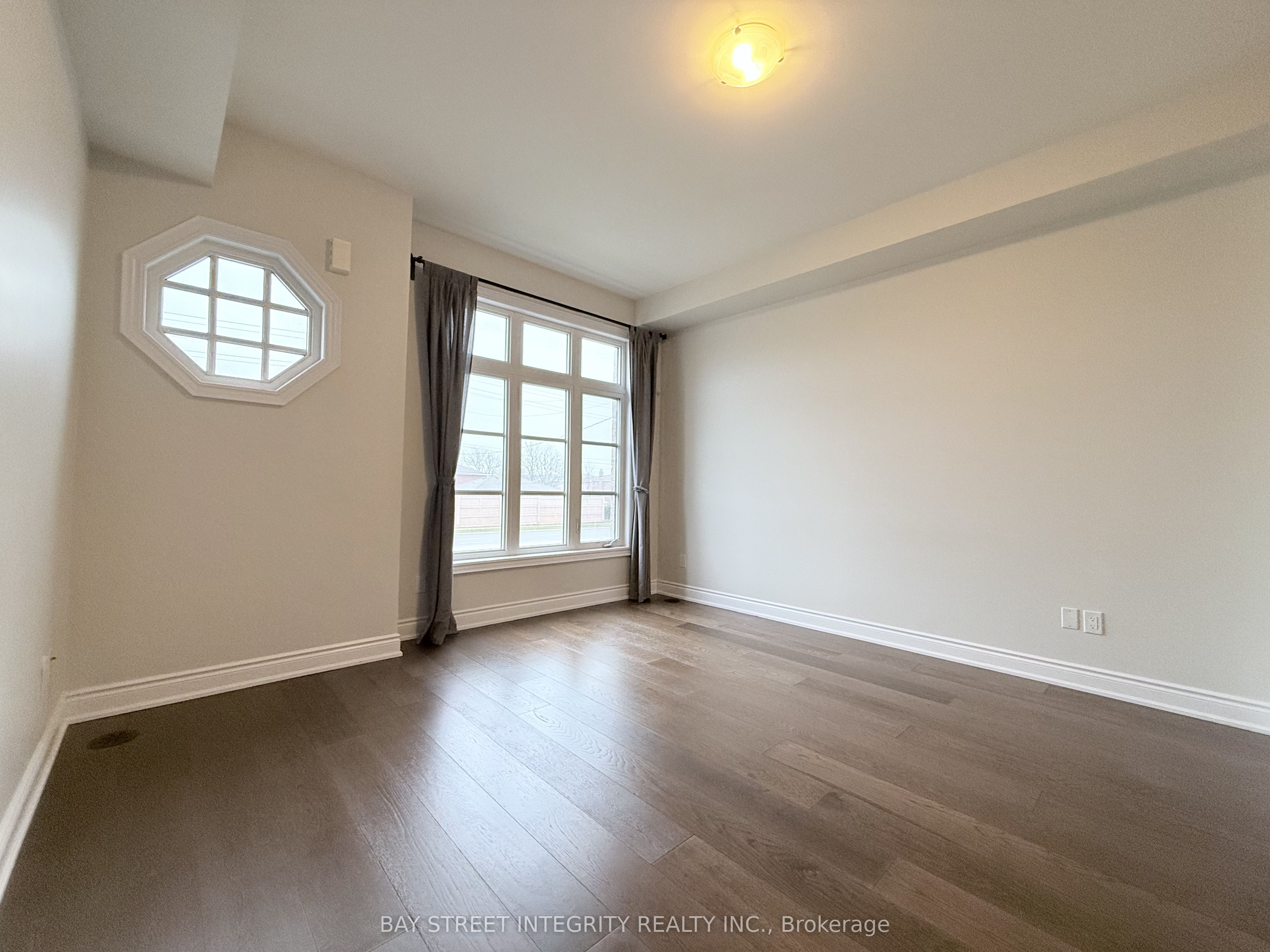 3-2160 Trafalgar Road, Oakville, ON, L6H 0N3 photo 5