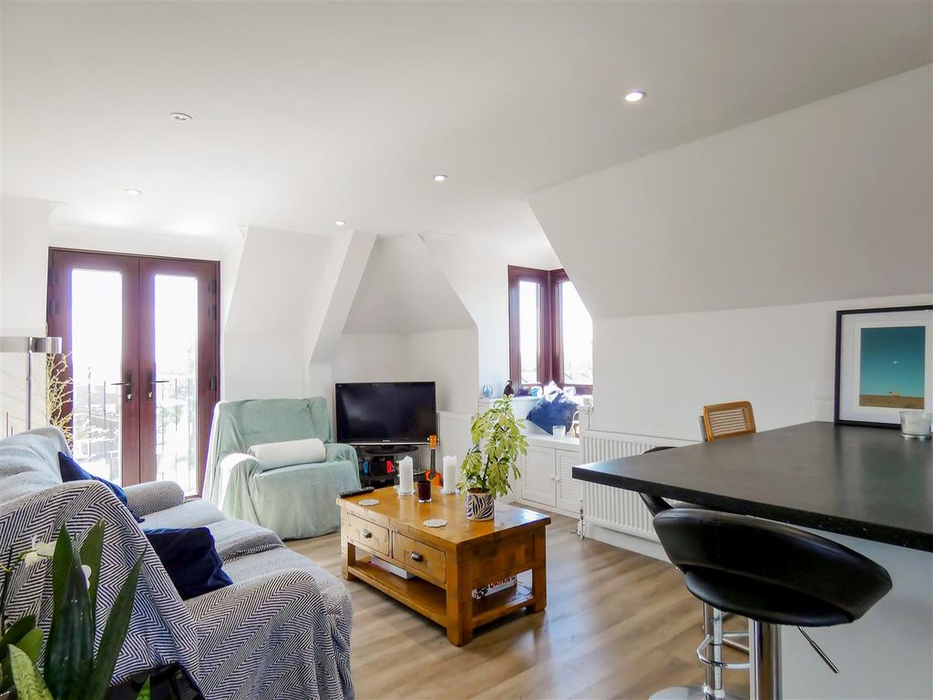 Additional image 5 of 2 bed flat for saleThe Old Slipway, River Road, Arundel BN18