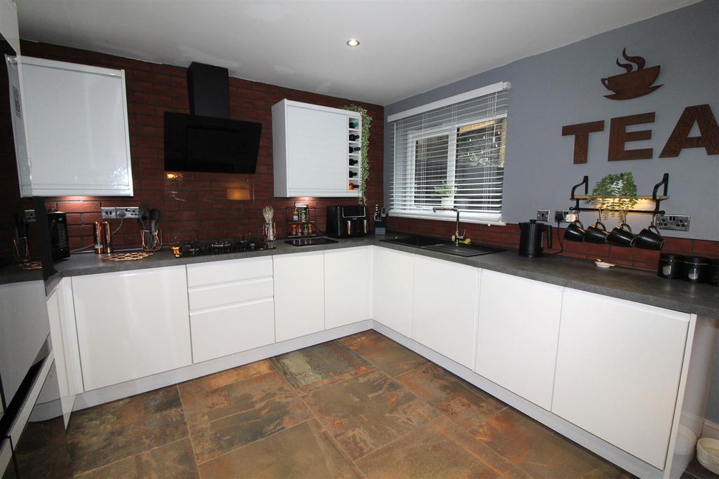 Additional image 4 of 5 bed semi-detached house for saleYnysddu, Newport NP11