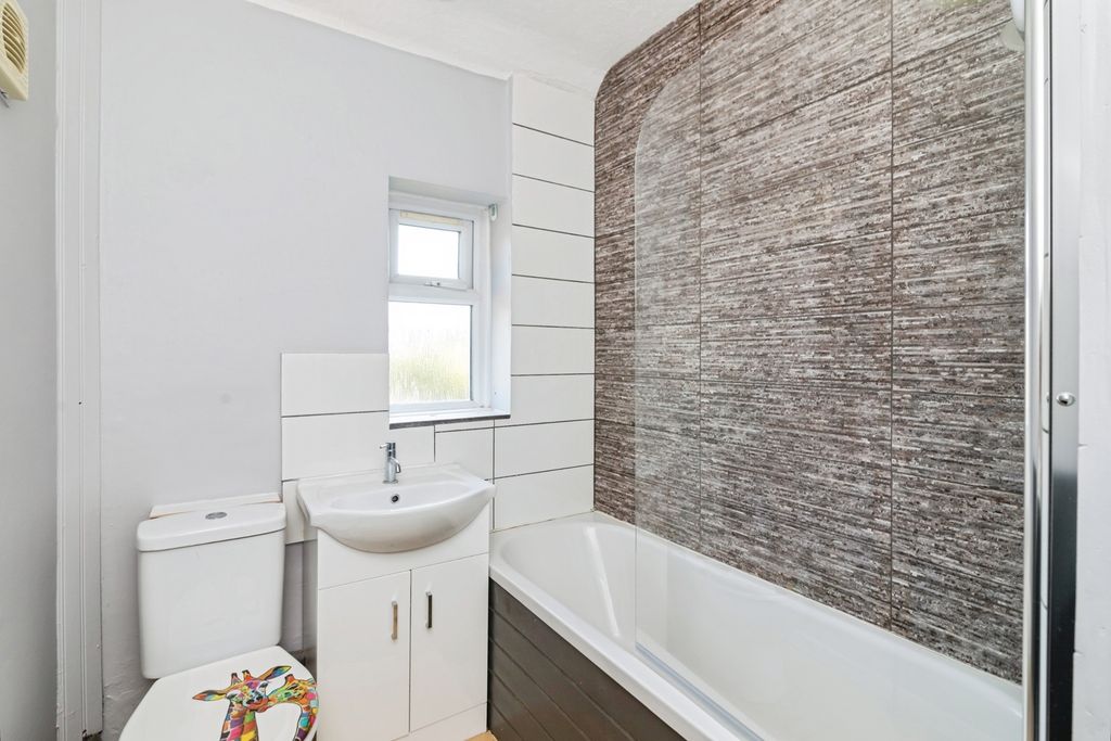 Additional image 11 of 1 bed flat for saleRigbourne Hill, Beccles, Suffolk NR34