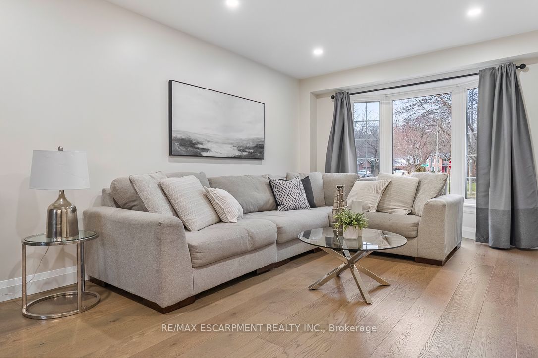 1 Parkway Place, Hamilton, ON, L9H 6K3 photo 5