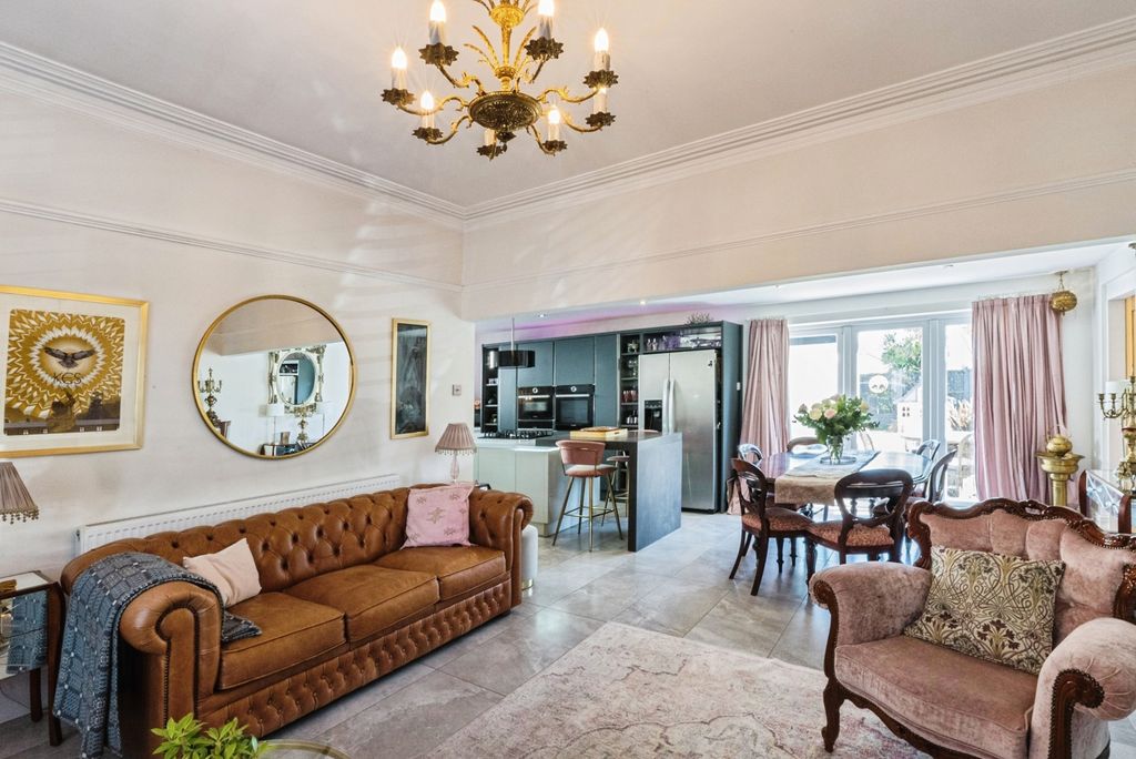 Additional image 9 of 4 bed detached house for saleSt. Annes Road, Blackpool, Lancashire FY4