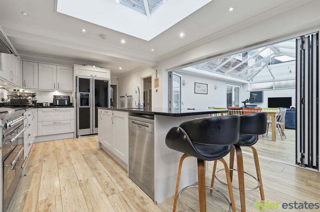 Additional image 3 of 5 bed detached house for saleNoak Hill Road, Billericay CM12
