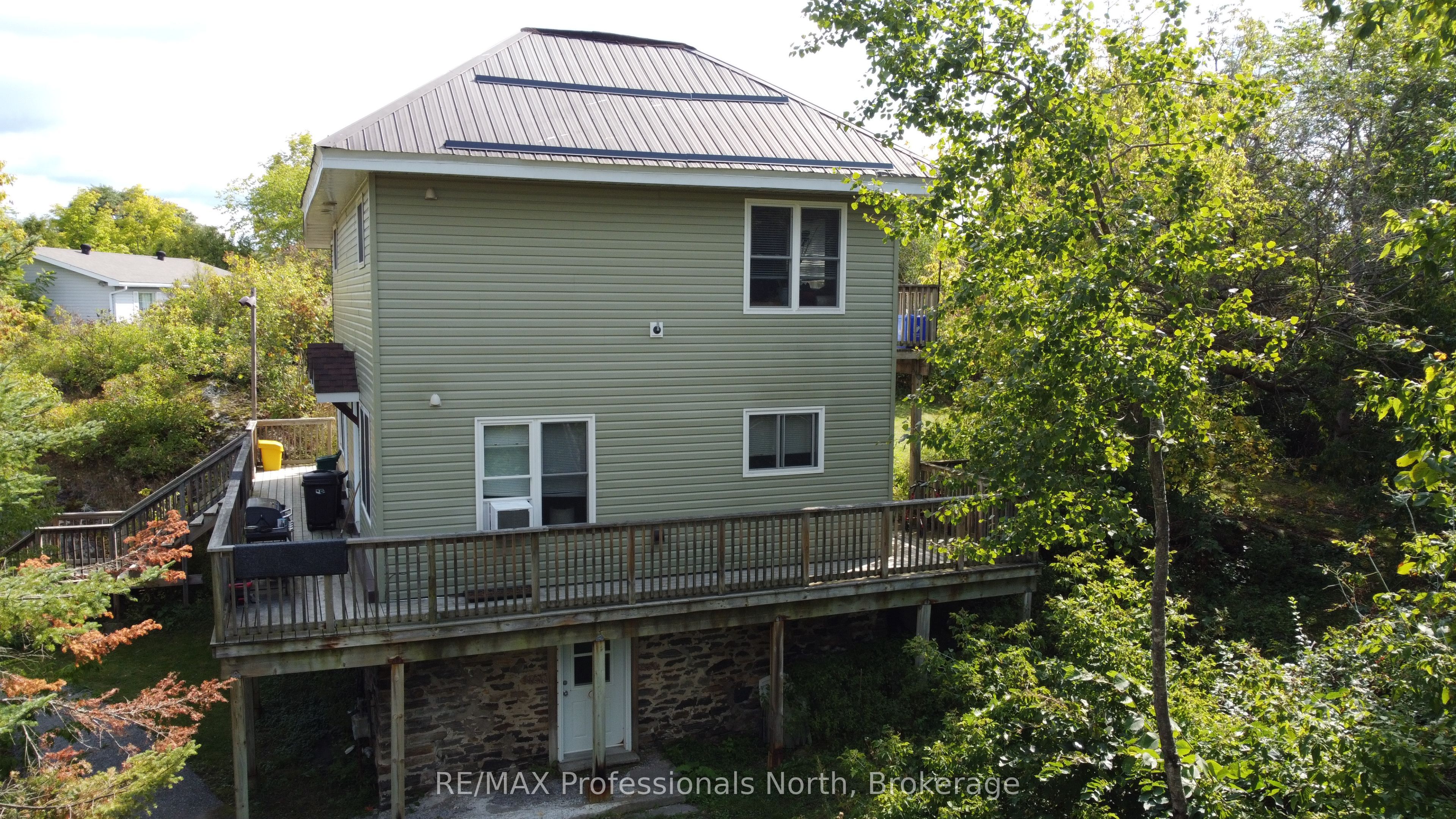 Additional image 2 of 9 West Road, Huntsville, ON, P1H 1K9