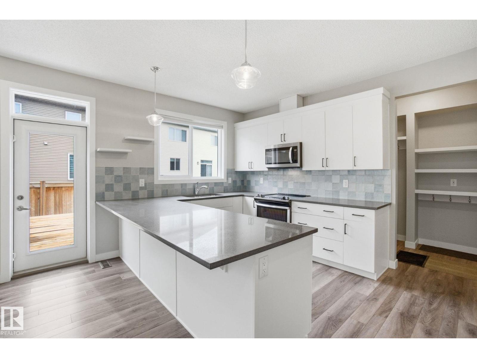 Additional image 6 of 1607 202 Street NW, Edmonton, AB, T6M1K6