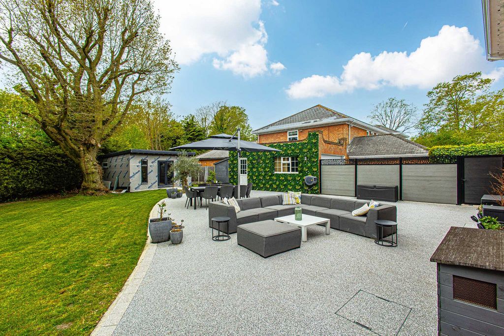 Additional image 48 of 5 bed detached house for saleBenfleet Road, Benfleet SS7