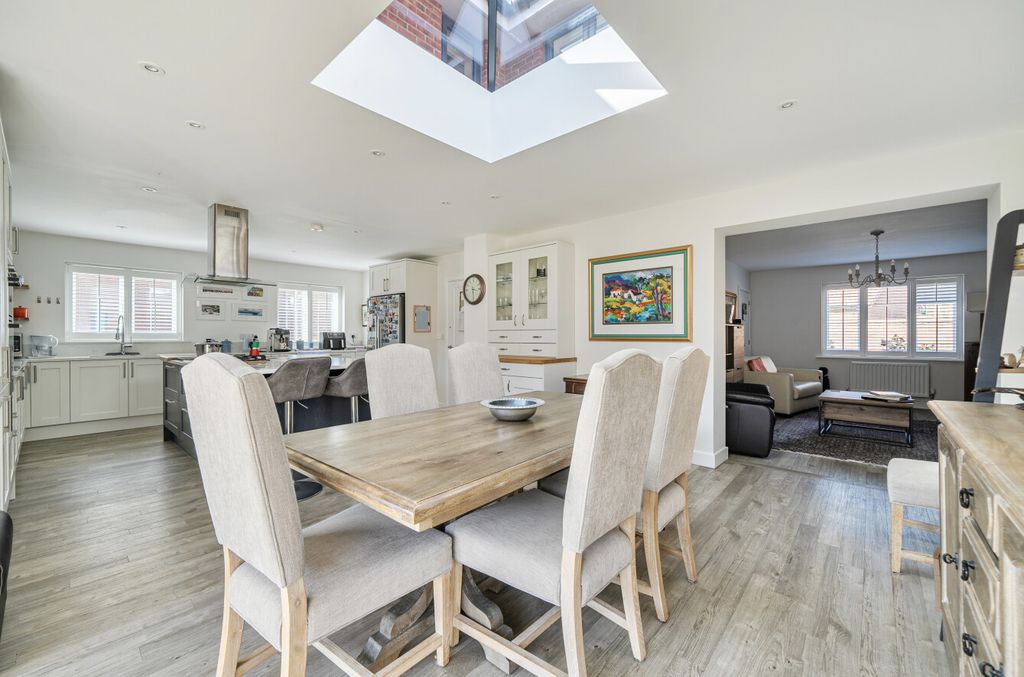 Additional image 5 of 3 bed detached house for saleQuiller Avenue, Arborfield Green, Reading, Berkshire RG2