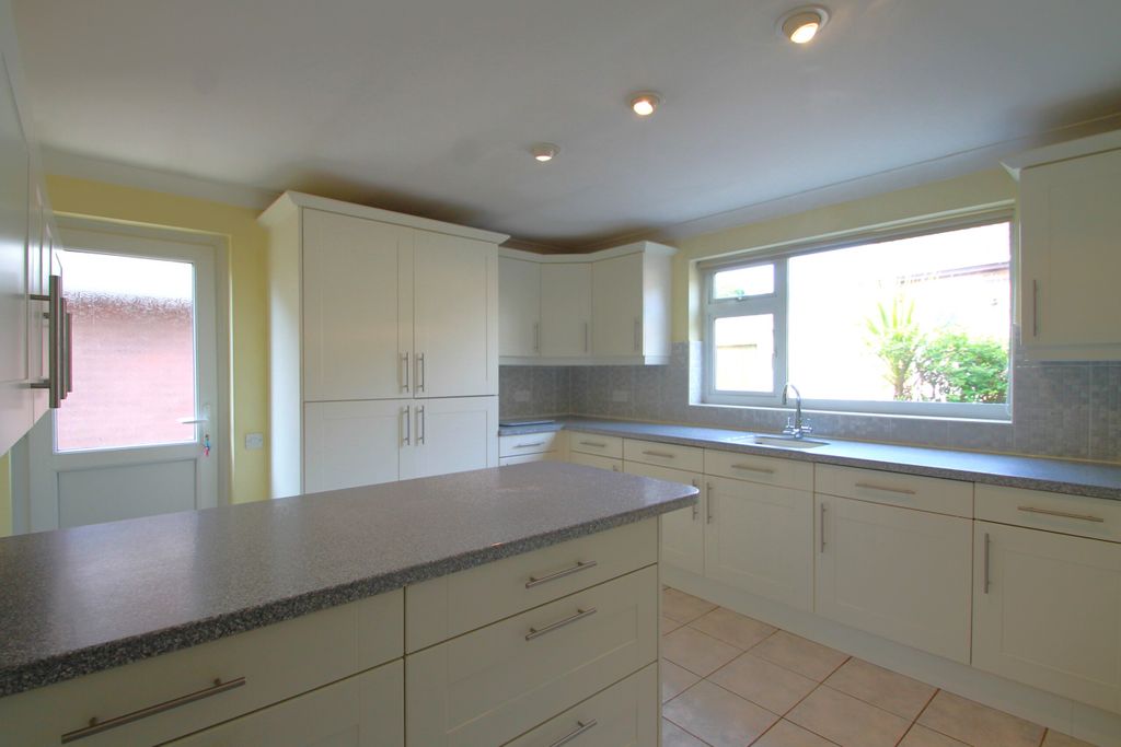Additional image 6 of 3 bed detached bungalow for salePoplar Avenue, Markfield, Leicestershire LE67