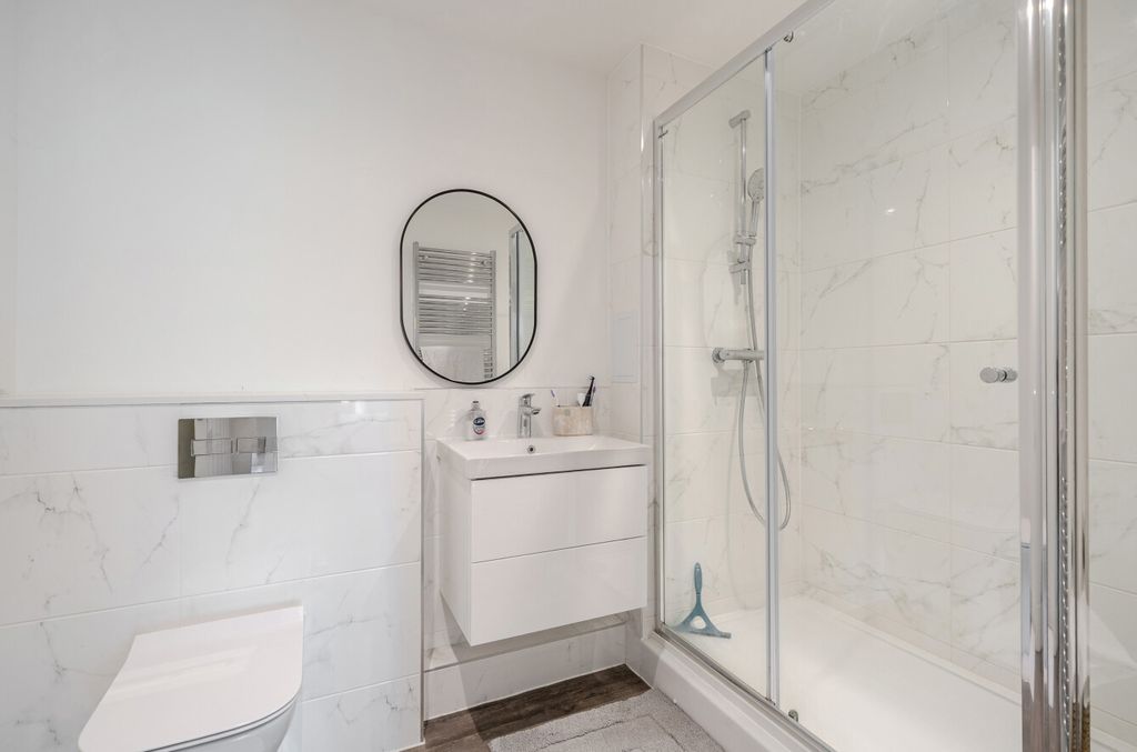 Additional image 7 of 2 bed flat for saleRoman Way, Beckenham, Kent BR3