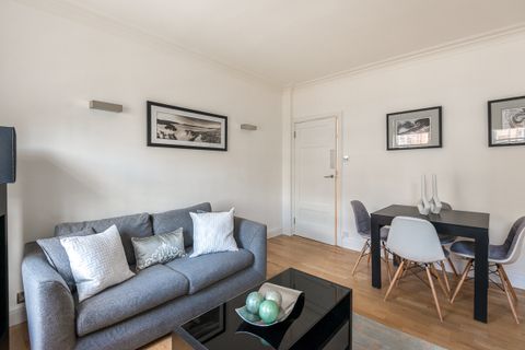 Grosvenor Street, Mayfair W1K