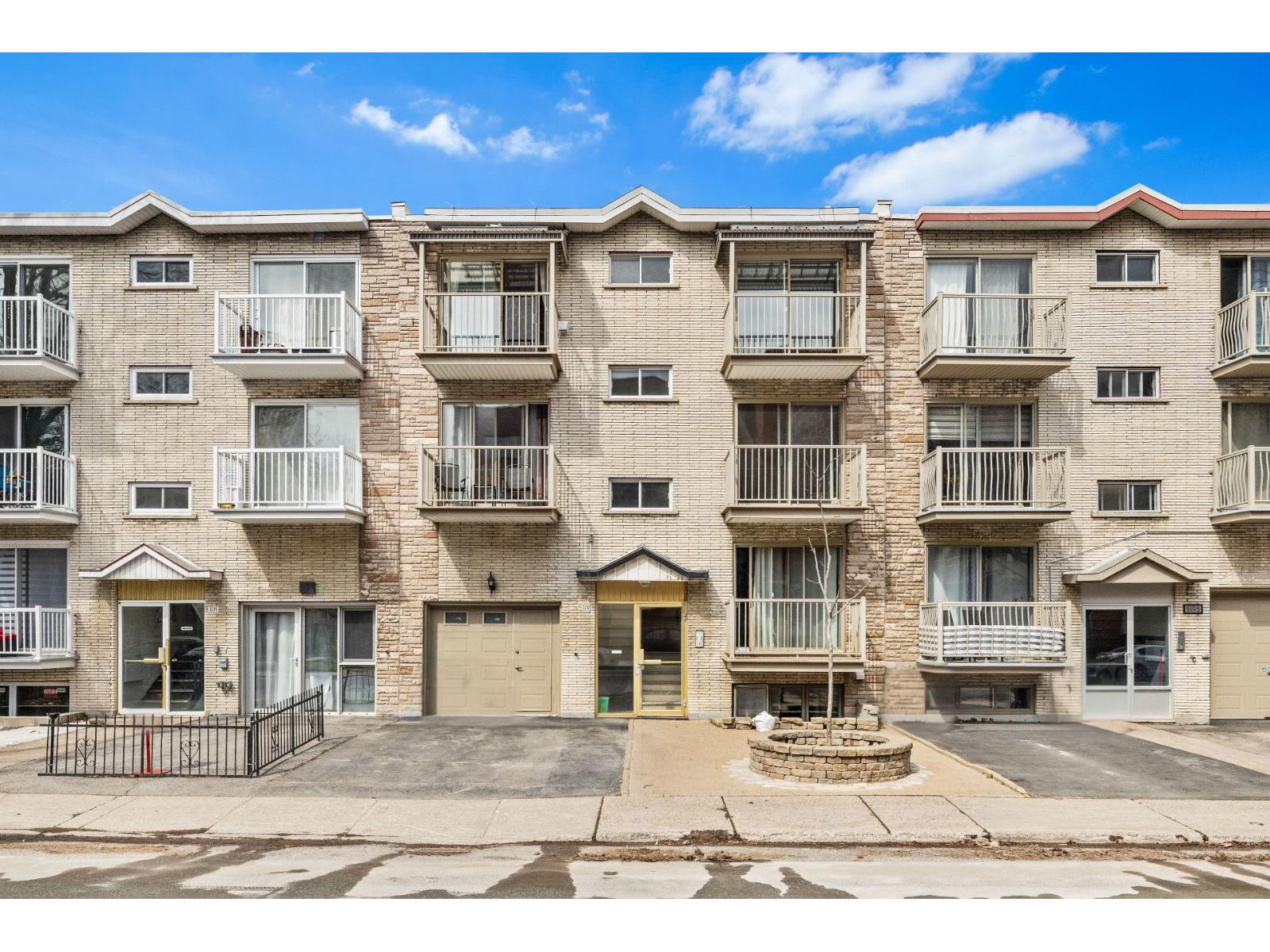 3205 Av. de la Pépinière