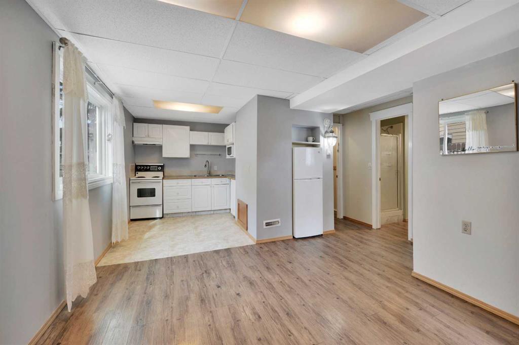 Additional image 5 of 3905 51a Street, Red Deer, AB, T4N 1A6