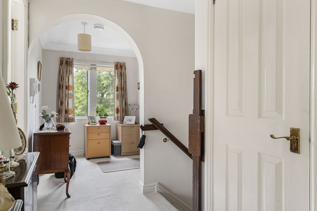 Additional image 8 of 2 bed flat for saleKings End, Bicester OX26