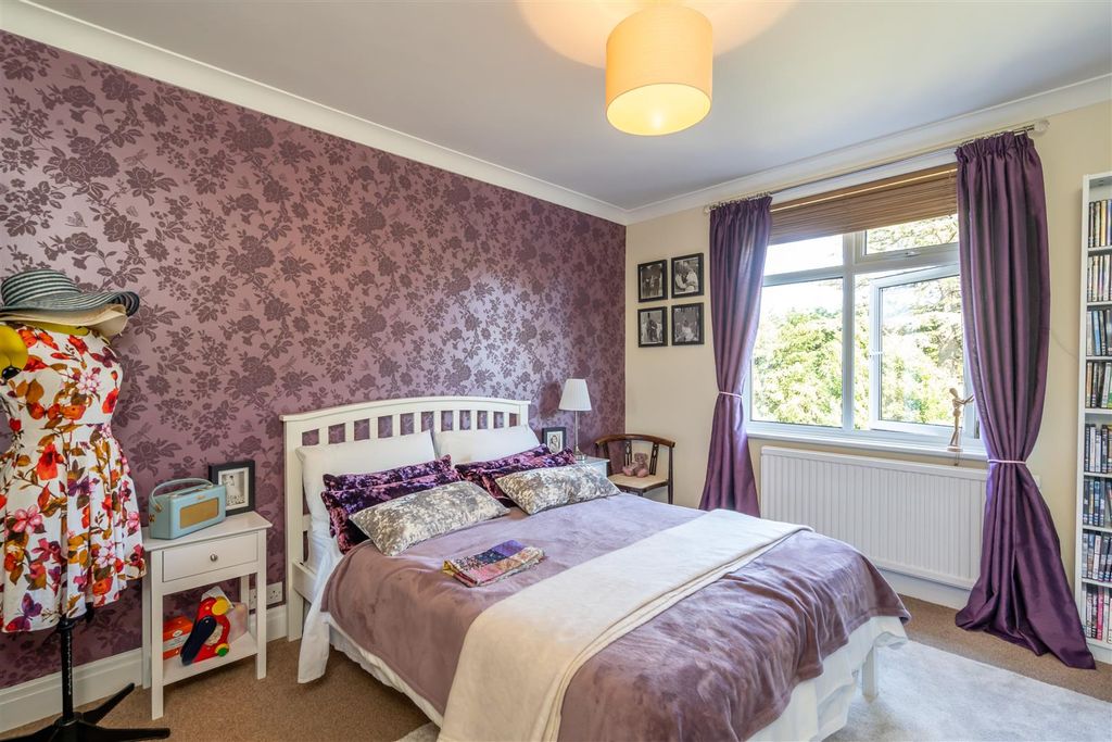 Additional image 18 of 5 bed detached house for saleSilverston Avenue, Aldwick, Bognor Regis PO21