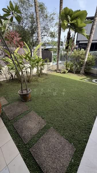 47 Namly Crescent photo 3
