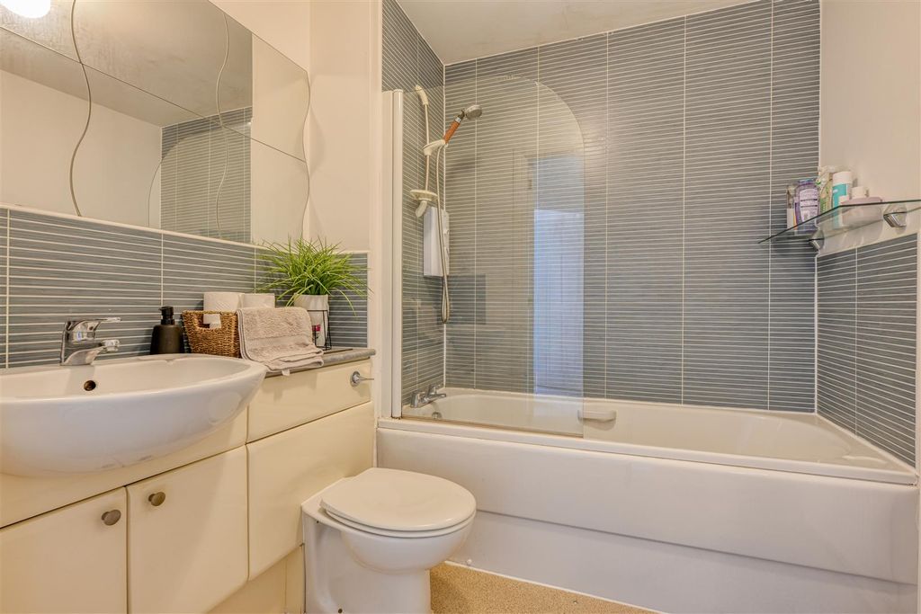 Additional image 7 of 2 bed flat for salePinewood Court, Inverness IV2