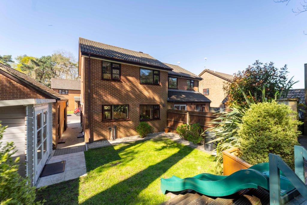 Additional image 2 of 3 bed semi-detached house for saleRef: Re - Wentworth Drive, Broadstone BH18