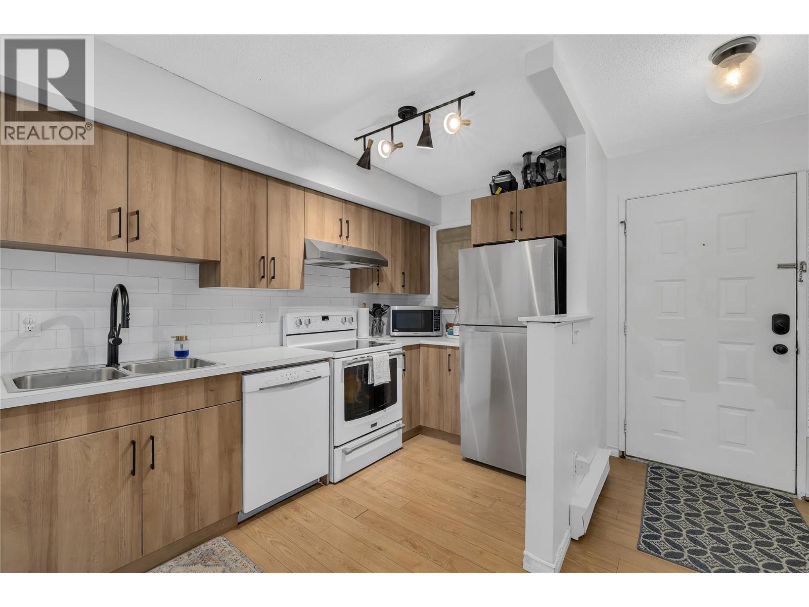 Additional image 4 of 6-500 Lester Road, Kelowna, BC, V1X6E2