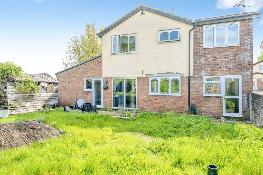 Additional image 8 of 6 bed detached house for salePlover Crescent, Caldicot NP26
