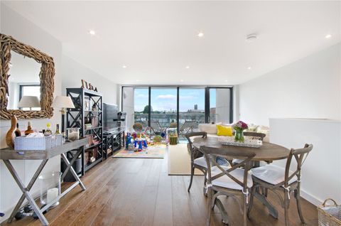 Hawthorne Crescent, London SE10