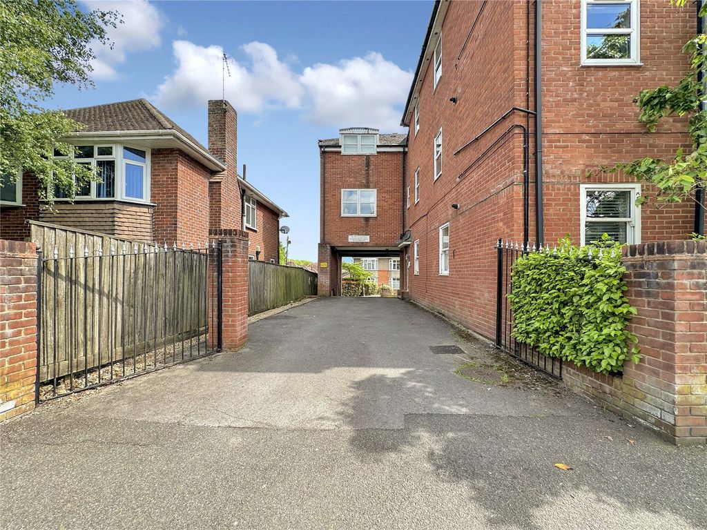 Additional image 13 of 2 bed flat for saleThe Orkneys, 3 Salisbury Road, Blandford Forum, Dorset DT11