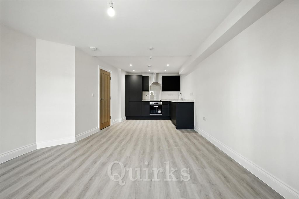 Additional image 4 of 1 bed flat for saleHigh Street, Billericay CM12