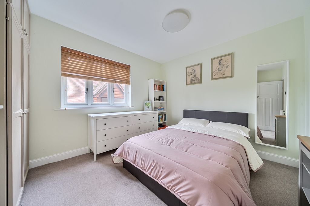 Additional image 14 of 5 bed detached house for saleMillshot Drive, Amersham HP7