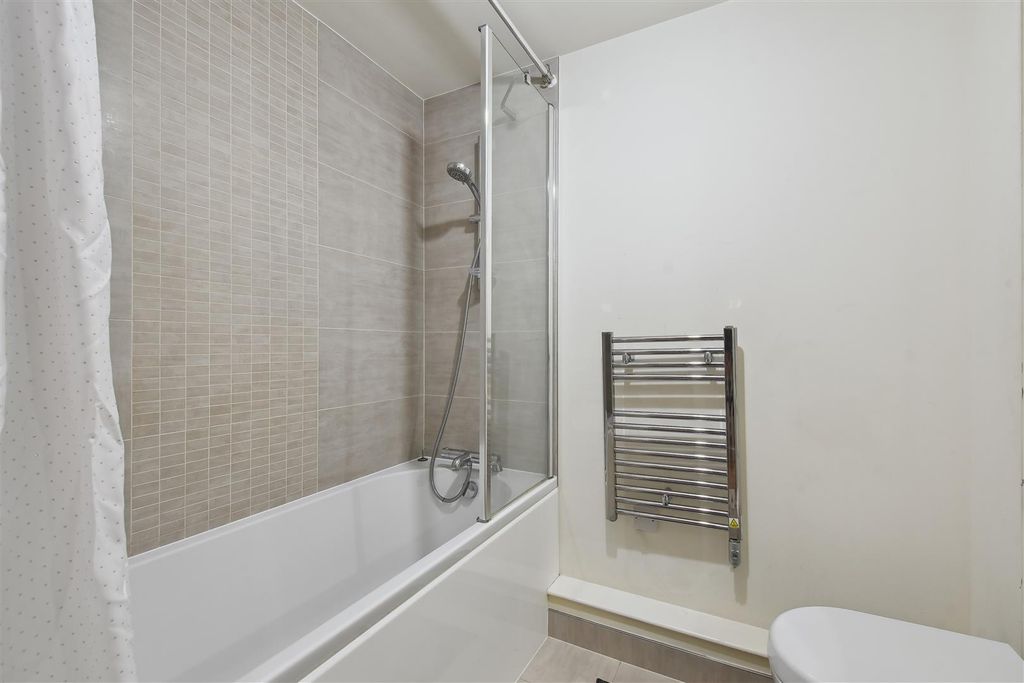 Additional image 10 of 2 bed flat for saleHeritage Avenue, London NW9