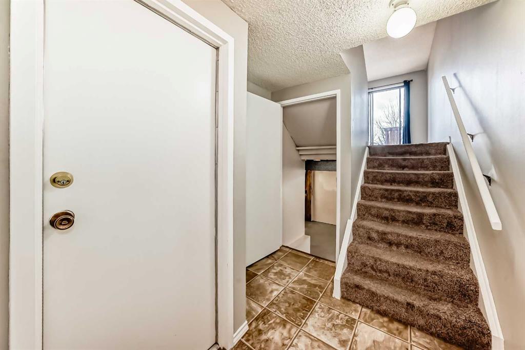 Additional image 5 of 6909 Ranchero Road NW, Calgary, AB, T3G 1J6