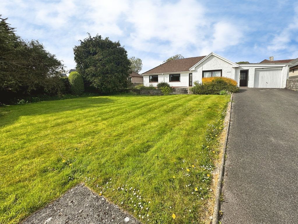 4 bed detached bungalow for saleWind Street, Laleston, Bridgend CF32