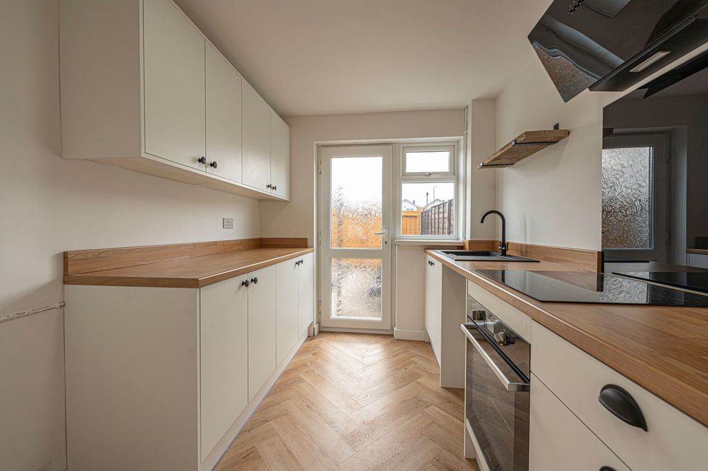 Additional image 5 of 3 bed semi-detached house for saleShelley Close, Caldicot NP26