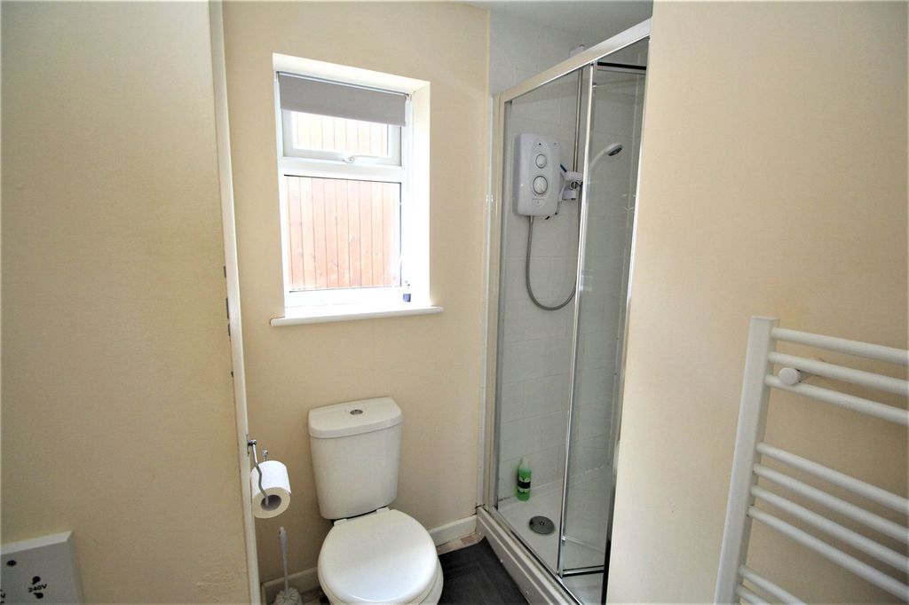 Additional image 5 of 1 bed flat for saleTurk Street, Alton, Hampshire GU34