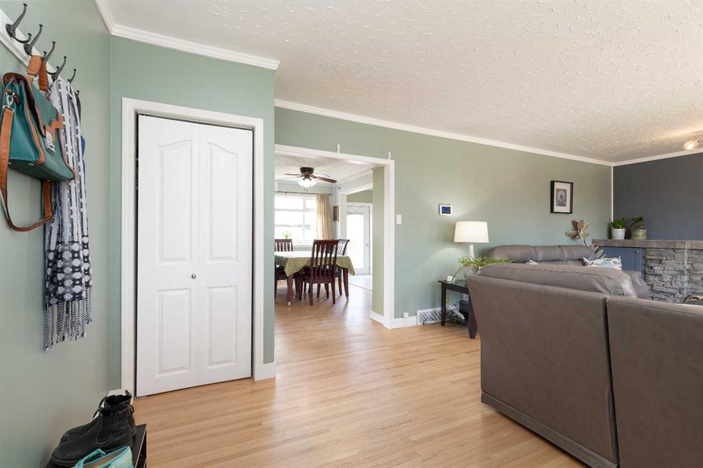 Additional image 4 of 406 20 Street N, Lethbridge, AB, T1H 3N1