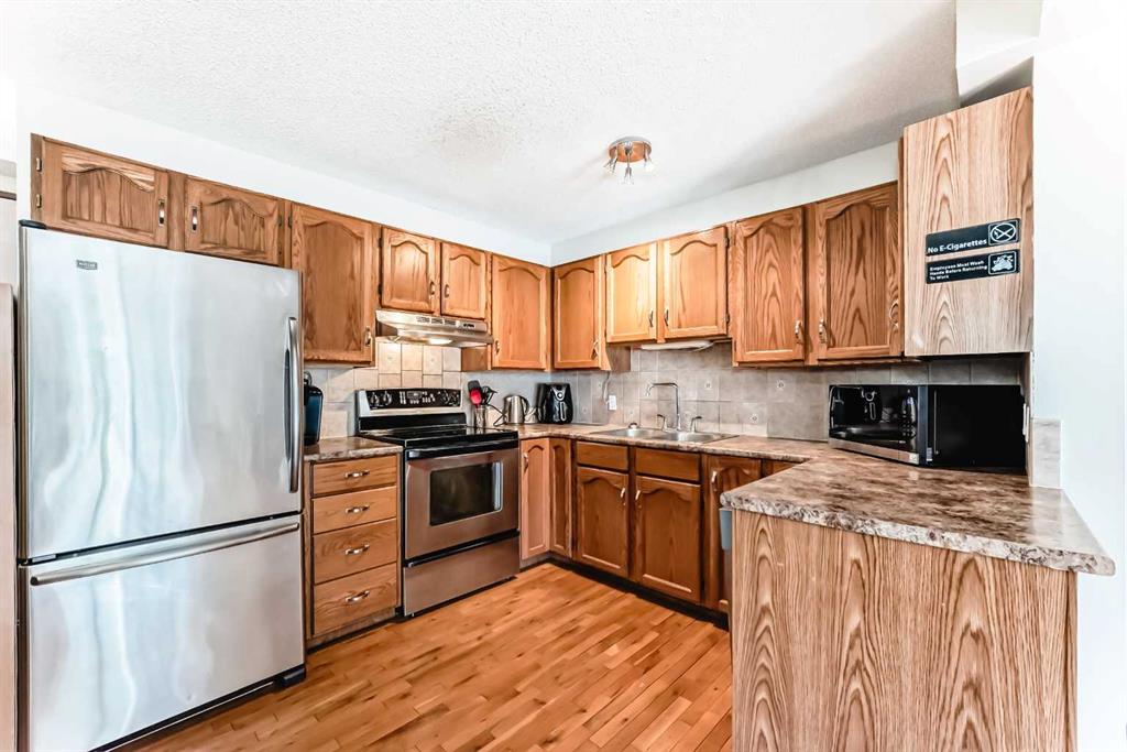 Additional image 5 of 209 Somervale Point SW, Calgary, AB, T2Y 3K4