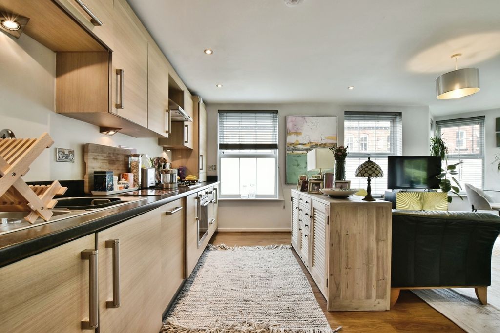 Additional image 3 of 2 bed flat for saleGeorge Street, Alderley Edge, Cheshire SK9