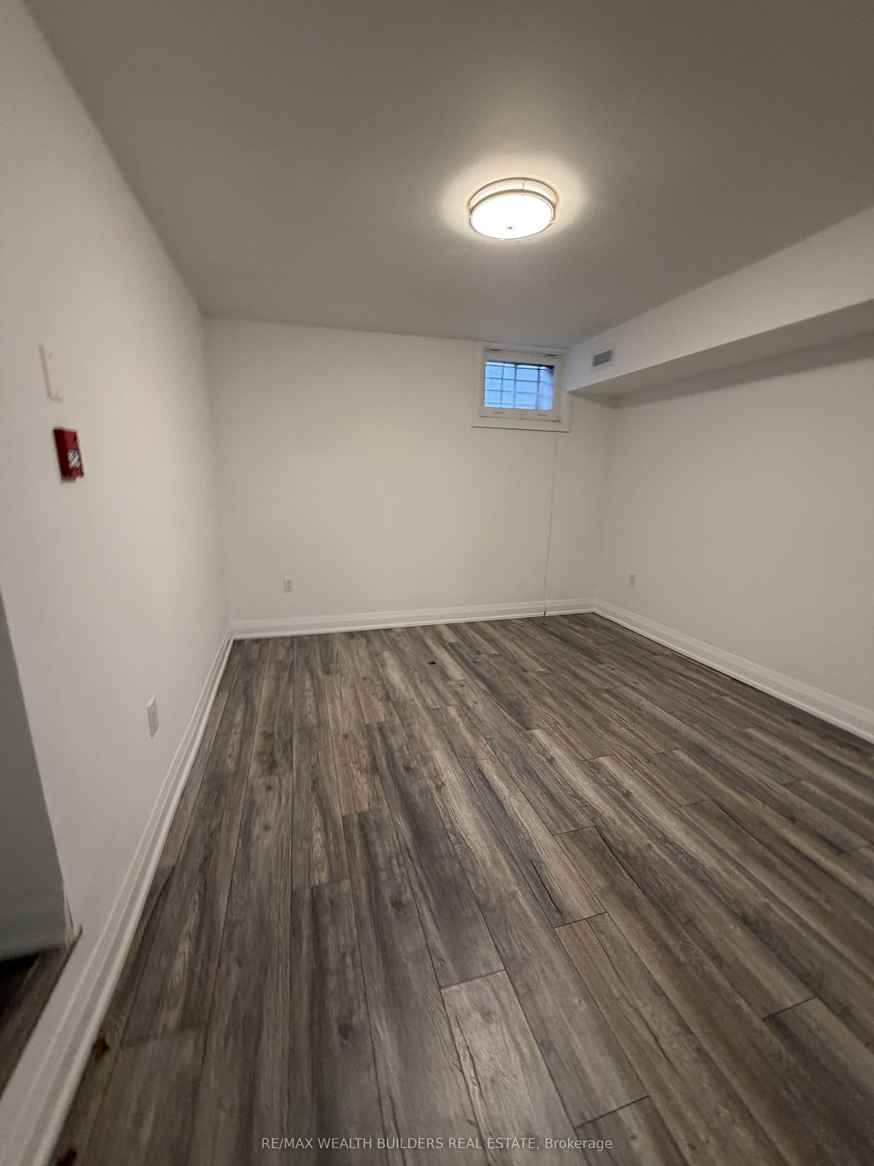 Additional image 4 of 1-215 Jarvis Street, Toronto, ON, M5J 2C1