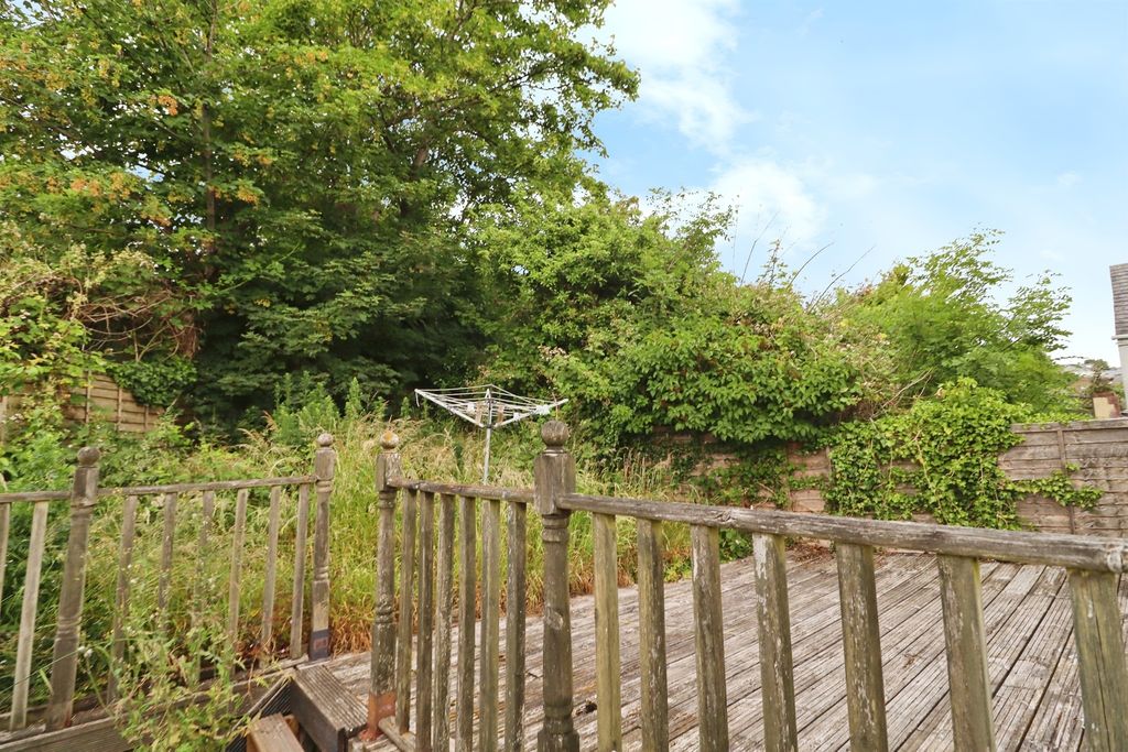 Additional image 16 of 5 bed semi-detached house for salePorthkerry Road, Barry CF62