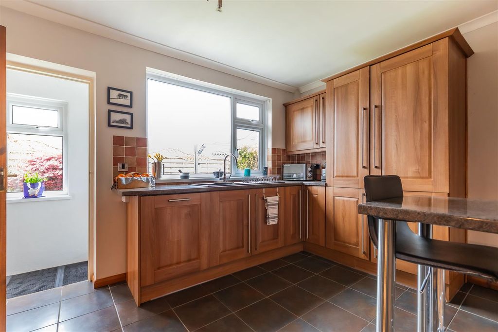 Additional image 18 of 3 bed property for saleBirchfield Crescent, Victoria Park, Cardiff CF5