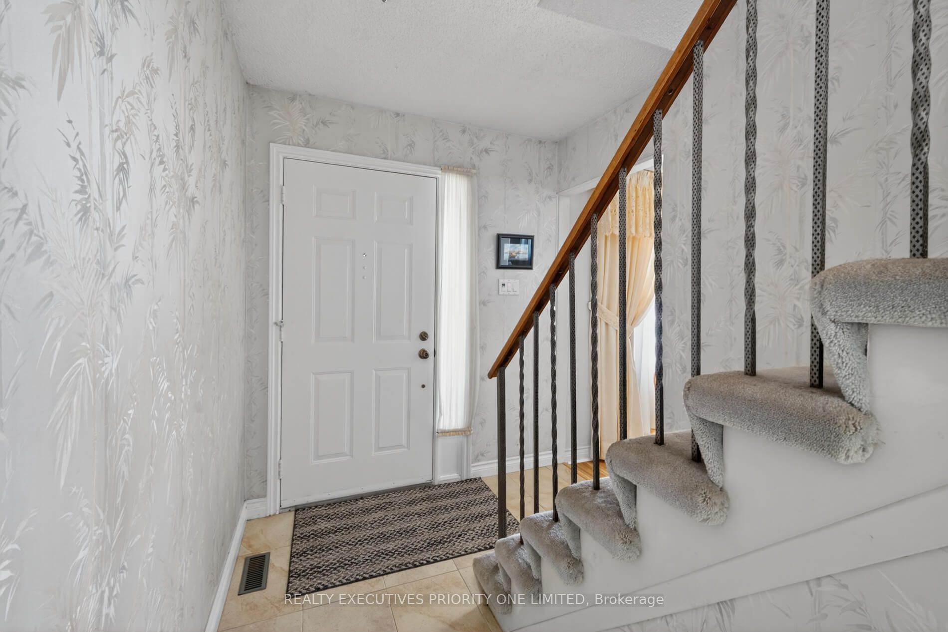 Additional image 4 of 346 Darlington Crescent, Newmarket, ON, L3Y 6N4
