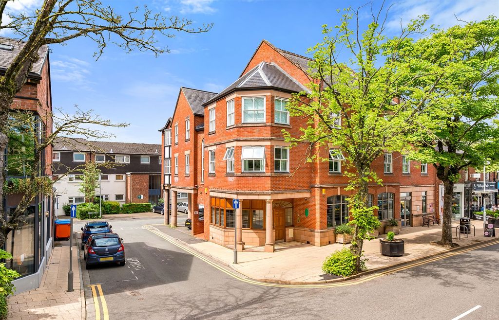 2 bed flat for saleLondon Road, Alderley Edge SK9