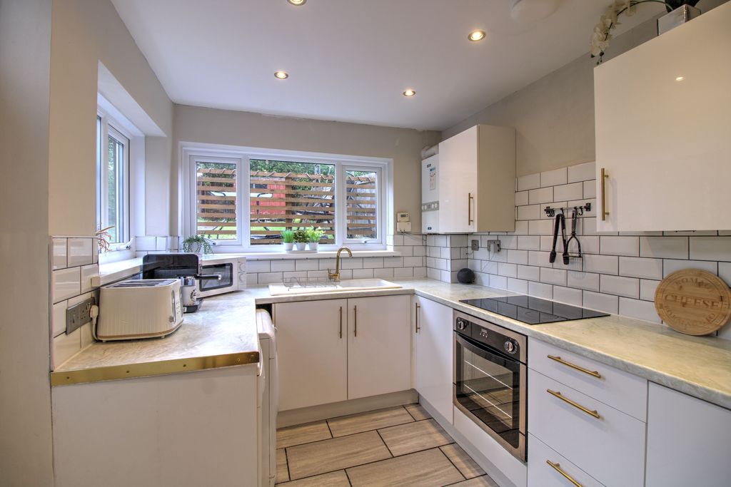 Additional image 5 of 3 bed semi-detached house for saleSycamore Road, Pontypool NP4