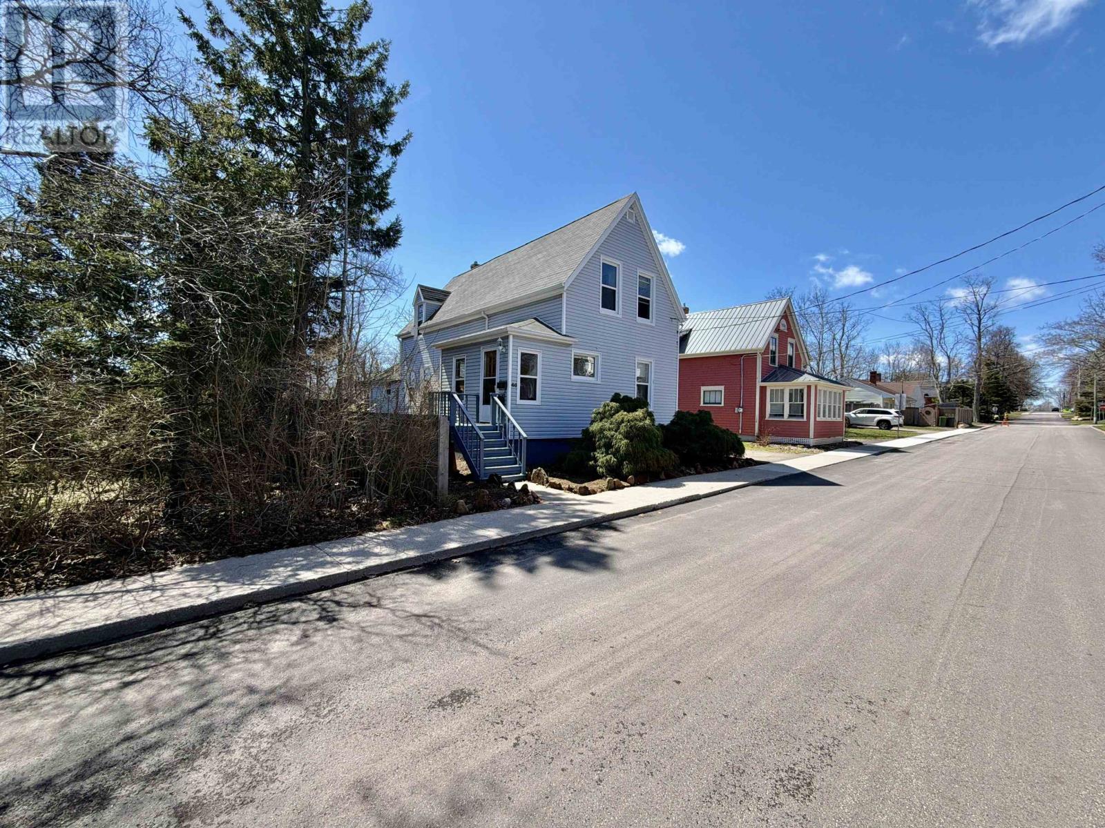 46 HIGHLAND Avenue