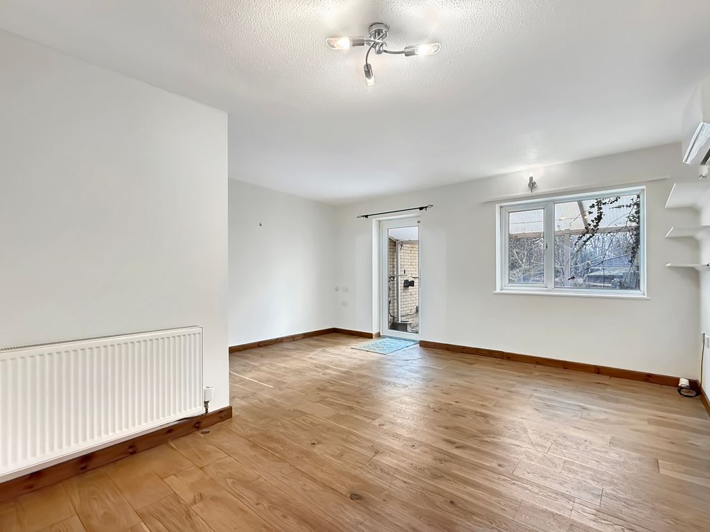 Additional image 2 of 3 bed terraced house for saleSherbourne Court, Cambridge CB4