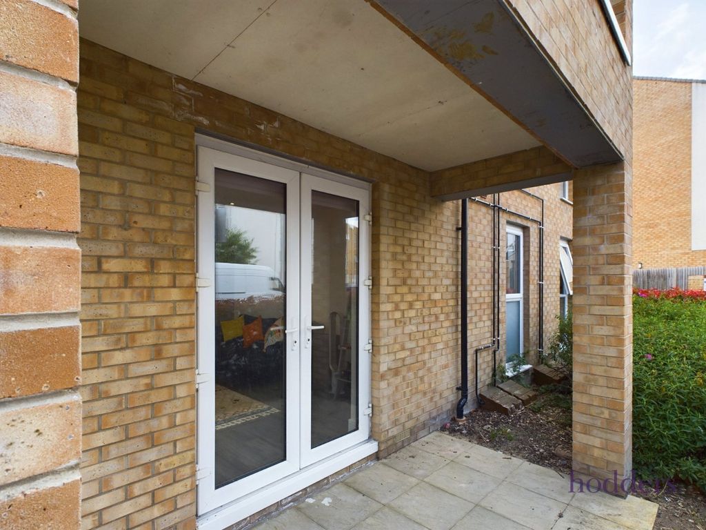 Additional image 16 of 1 bed flat for saleAugustine Apartments, Hawker Drive, Addlestone, Surrey KT15