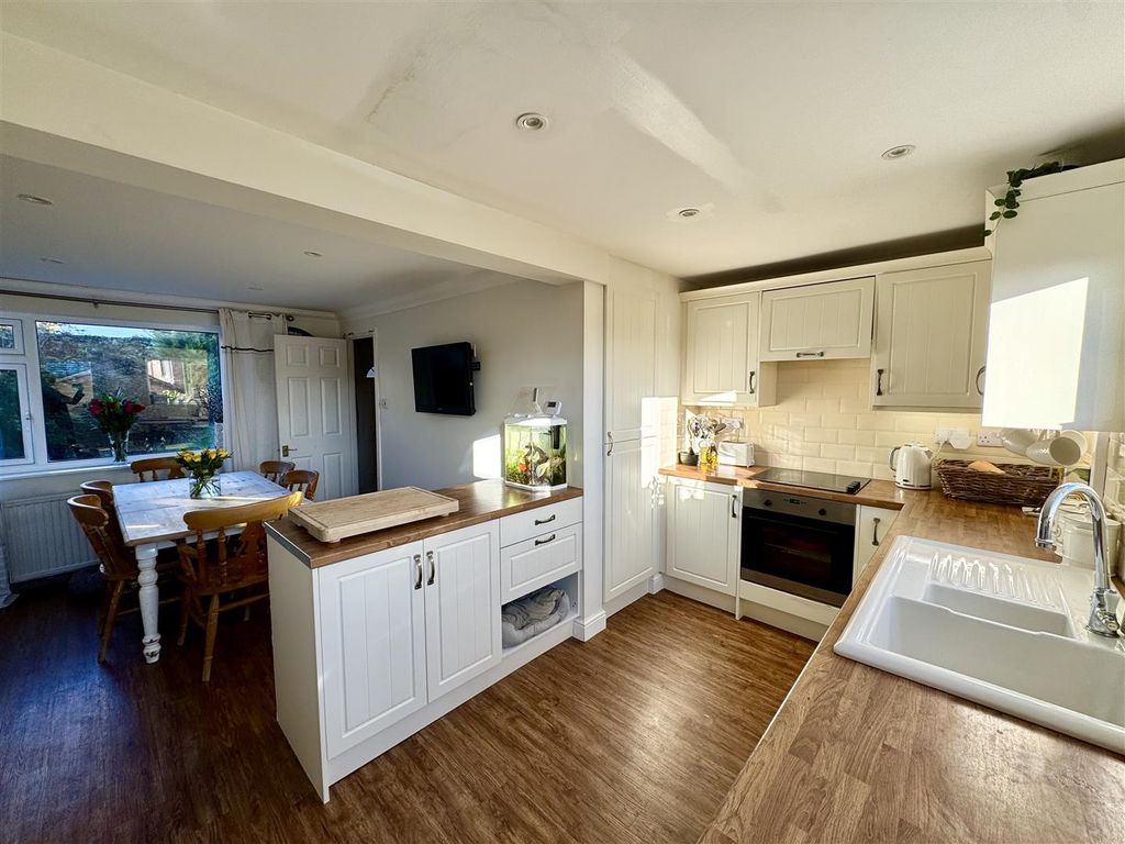 Additional image 3 of 4 bed end terrace house for saleMiddle Way, Bulwark, Chepstow NP16